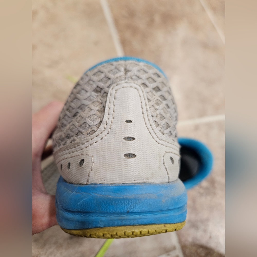 New Balance shoes - Picture 8 of 16
